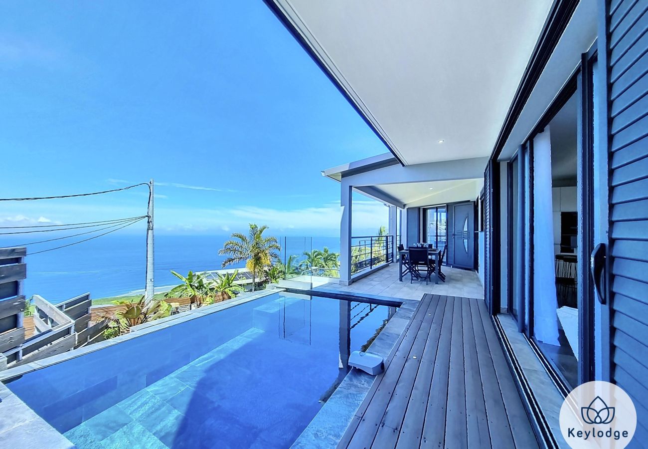 House in SAINT-LEU - Villa Bleu Camaïeu**** – with heated pool and sea view – Saint-Leu