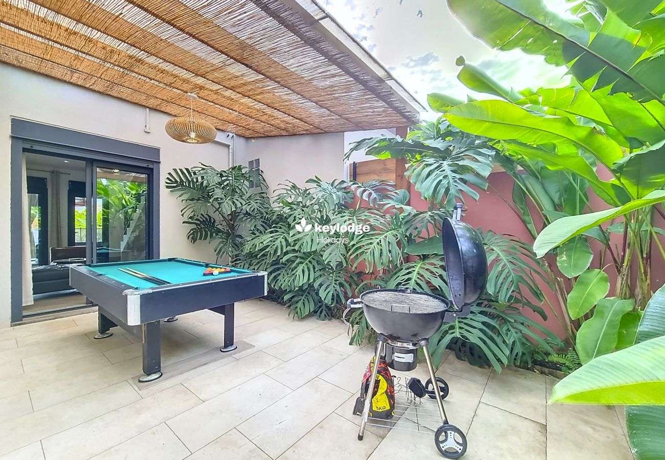 House in Saint Pierre - Villa Sihame*** - Swimming pool and pool table in Saint-Pierre